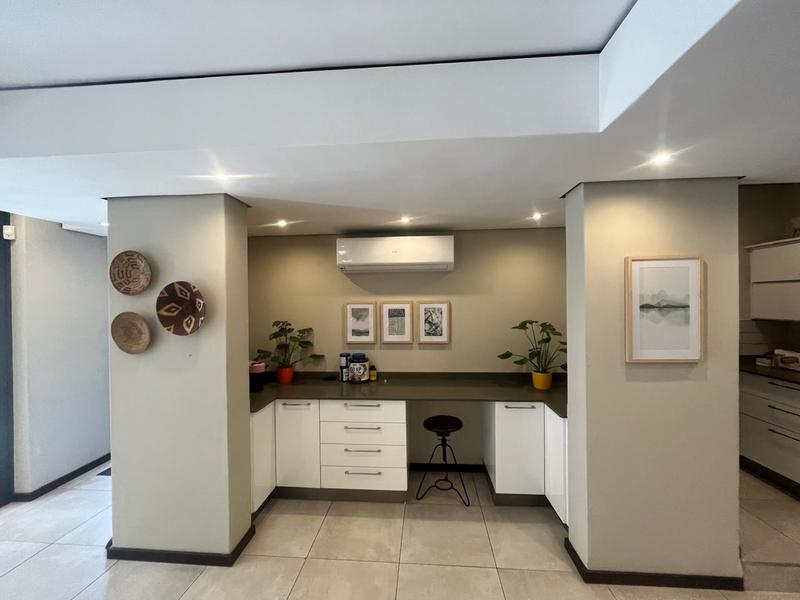 To Let 4 Bedroom Property for Rent in Waterkloof Ridge Gauteng