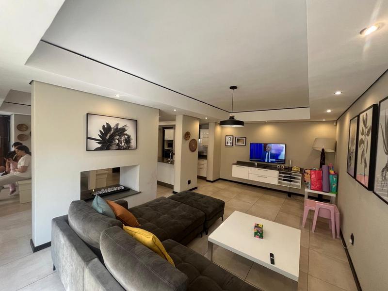 To Let 4 Bedroom Property for Rent in Waterkloof Ridge Gauteng