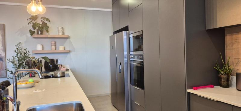 To Let 3 Bedroom Property for Rent in Midfield Estate Gauteng