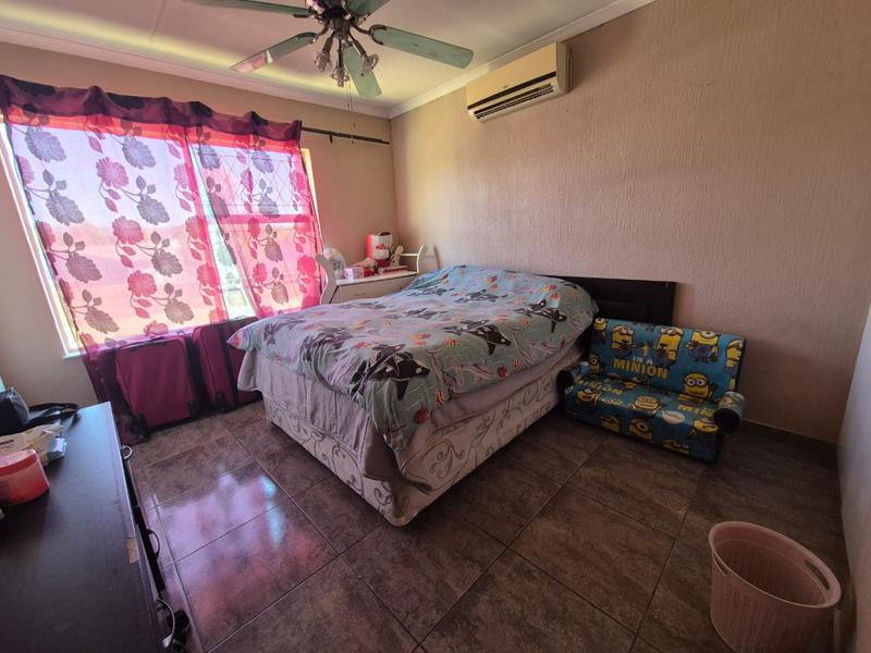 2 Bedroom Property for Sale in Raceview Gauteng