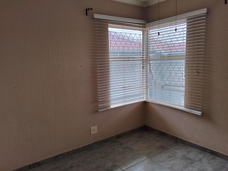 2 Bedroom Property for Sale in Raceview Gauteng