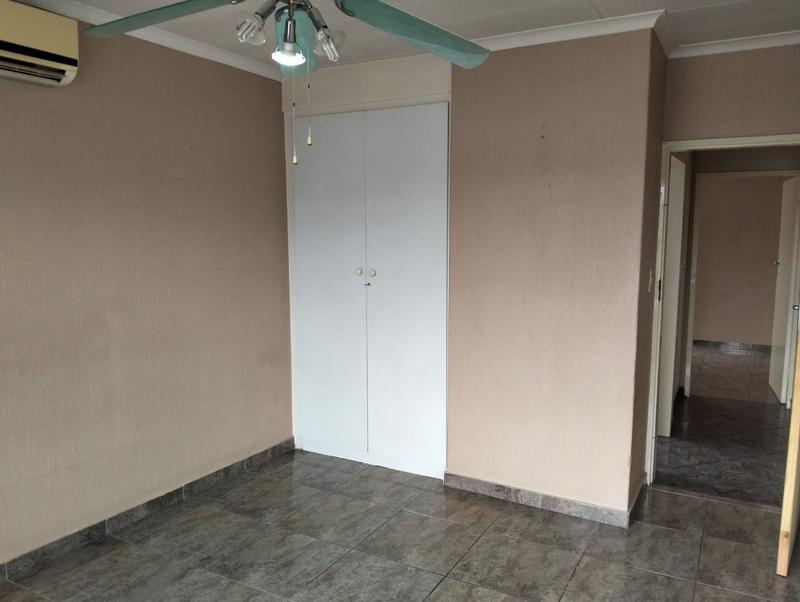 2 Bedroom Property for Sale in Raceview Gauteng