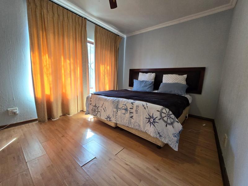 To Let 5 Bedroom Property for Rent in Sterrewag Gauteng