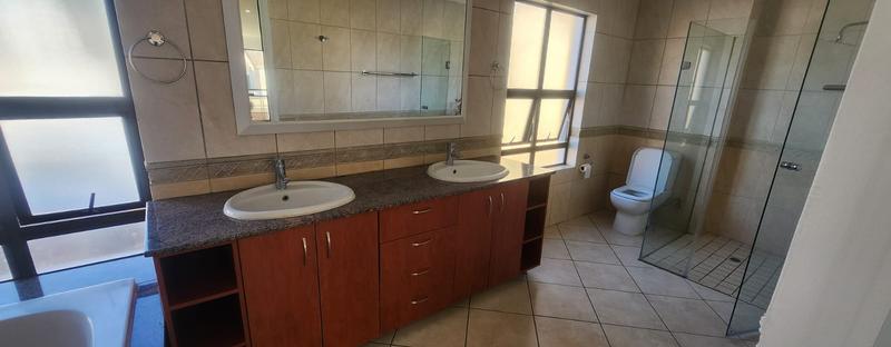 To Let 1 Bedroom Property for Rent in Bedford Gardens Gauteng