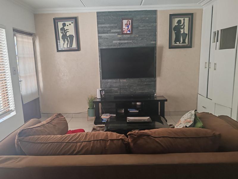 To Let 1 Bedroom Property for Rent in Morning Hill Gauteng