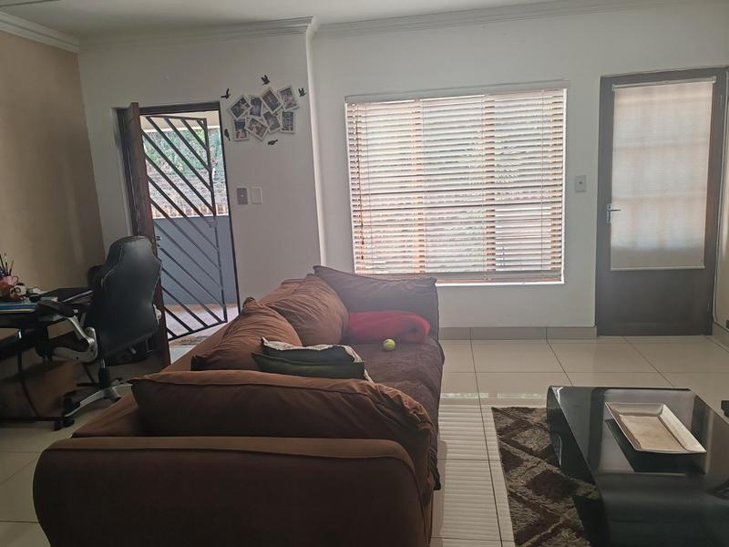 To Let 1 Bedroom Property for Rent in Morning Hill Gauteng