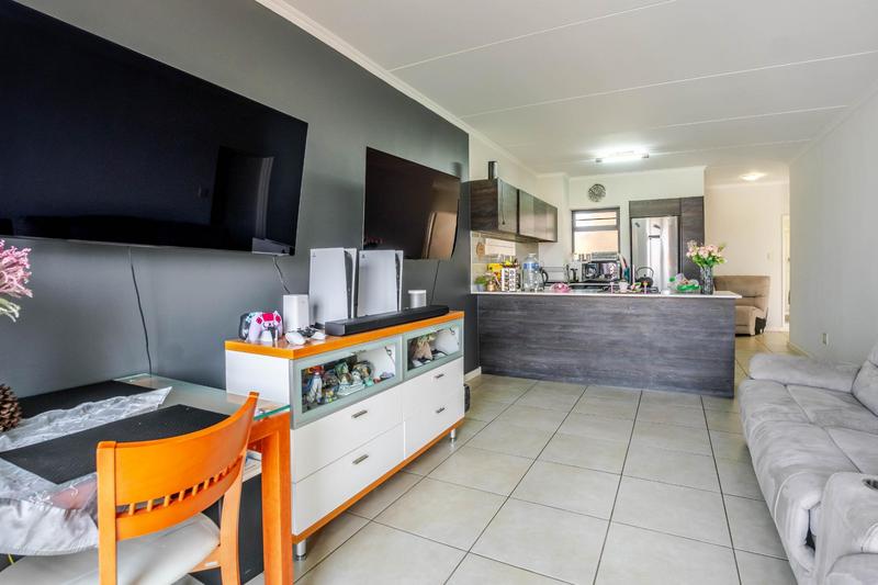 3 Bedroom Property for Sale in Oakdene Gauteng