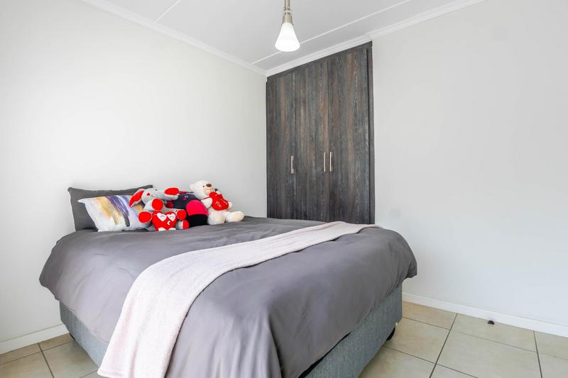 3 Bedroom Property for Sale in Oakdene Gauteng