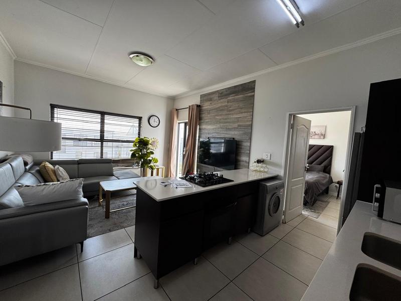 1 Bedroom Property for Sale in Greenstone Hill Gauteng