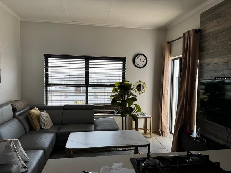 1 Bedroom Property for Sale in Greenstone Hill Gauteng