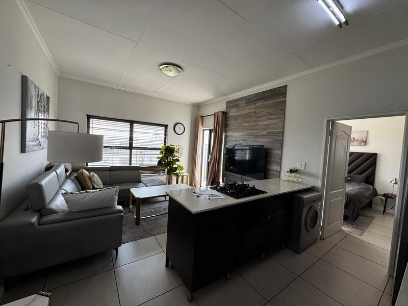 1 Bedroom Property for Sale in Greenstone Hill Gauteng