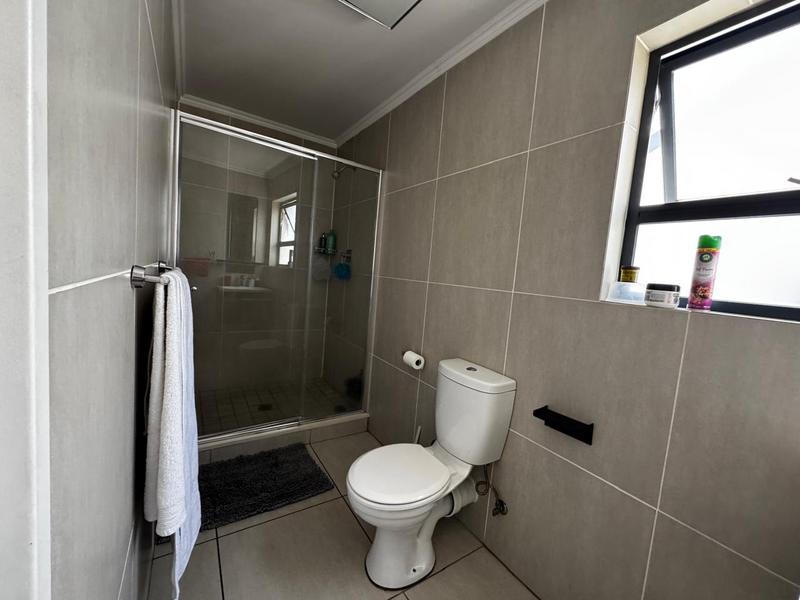 1 Bedroom Property for Sale in Greenstone Hill Gauteng