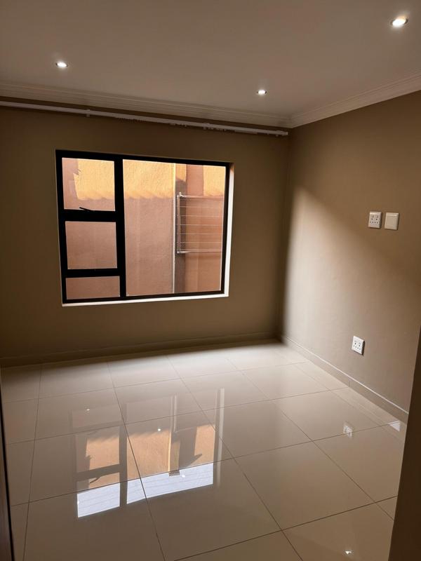 2 Bedroom Property for Sale in Erasmia Gauteng