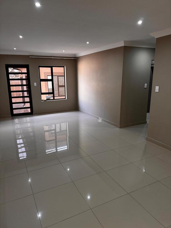 2 Bedroom Property for Sale in Erasmia Gauteng