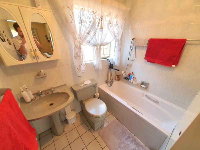 2 Bedroom Property for Sale in Ninapark Gauteng