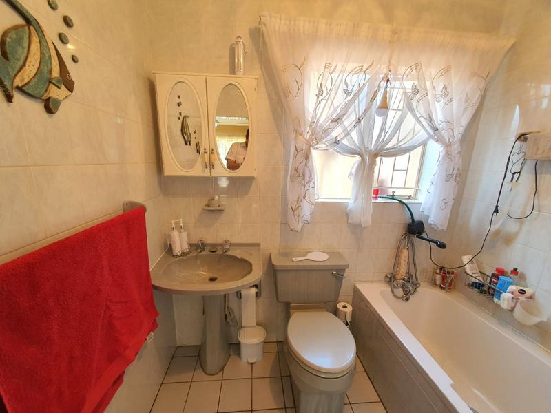 2 Bedroom Property for Sale in Ninapark Gauteng