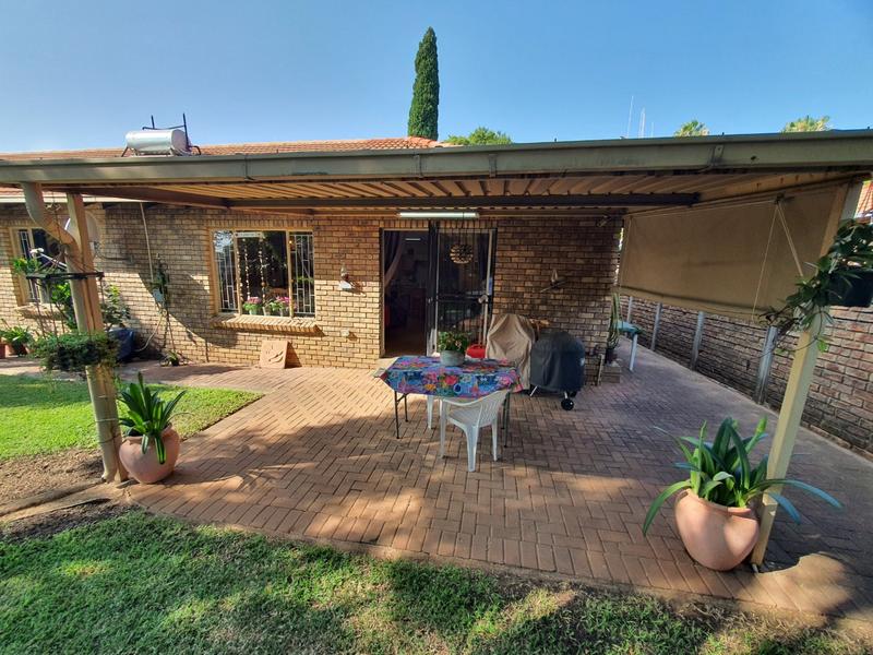 2 Bedroom Property for Sale in Ninapark Gauteng