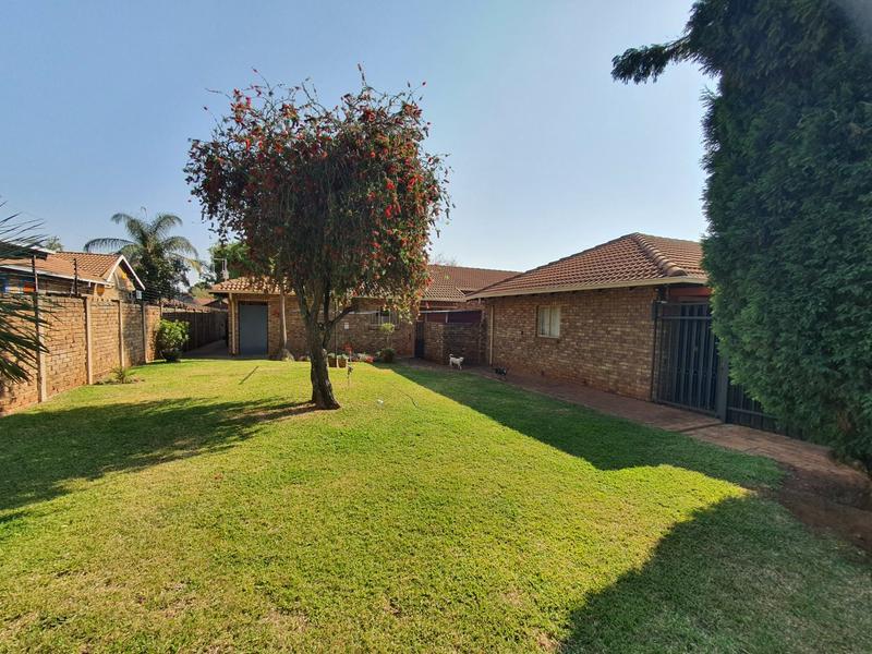 2 Bedroom Property for Sale in Ninapark Gauteng