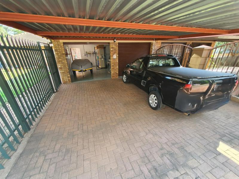 2 Bedroom Property for Sale in Ninapark Gauteng