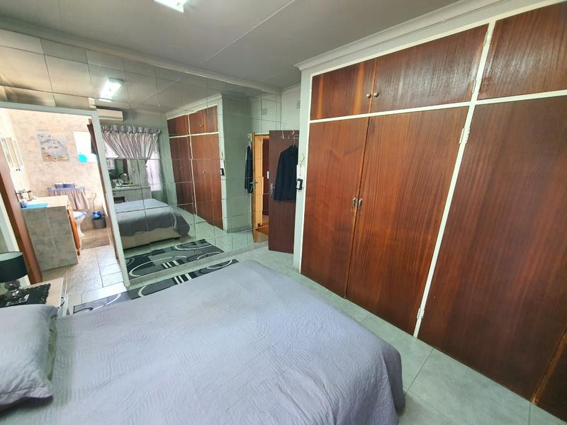 4 Bedroom Property for Sale in The Orchards Gauteng
