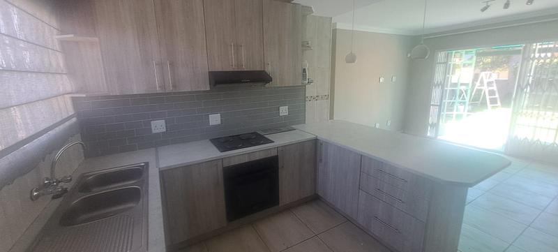 To Let 2 Bedroom Property for Rent in Sunward Park Gauteng