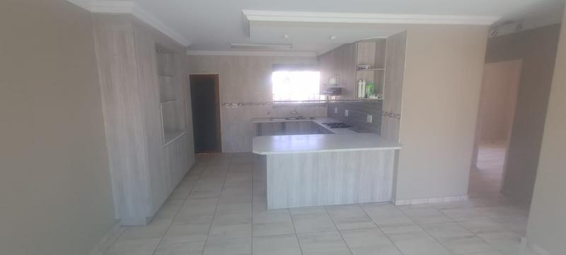 To Let 2 Bedroom Property for Rent in Sunward Park Gauteng