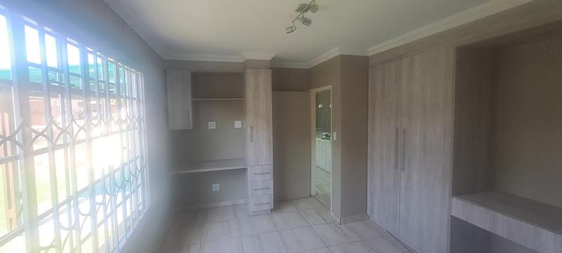 To Let 2 Bedroom Property for Rent in Sunward Park Gauteng