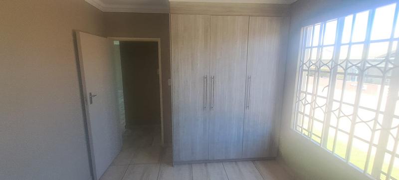 To Let 2 Bedroom Property for Rent in Sunward Park Gauteng
