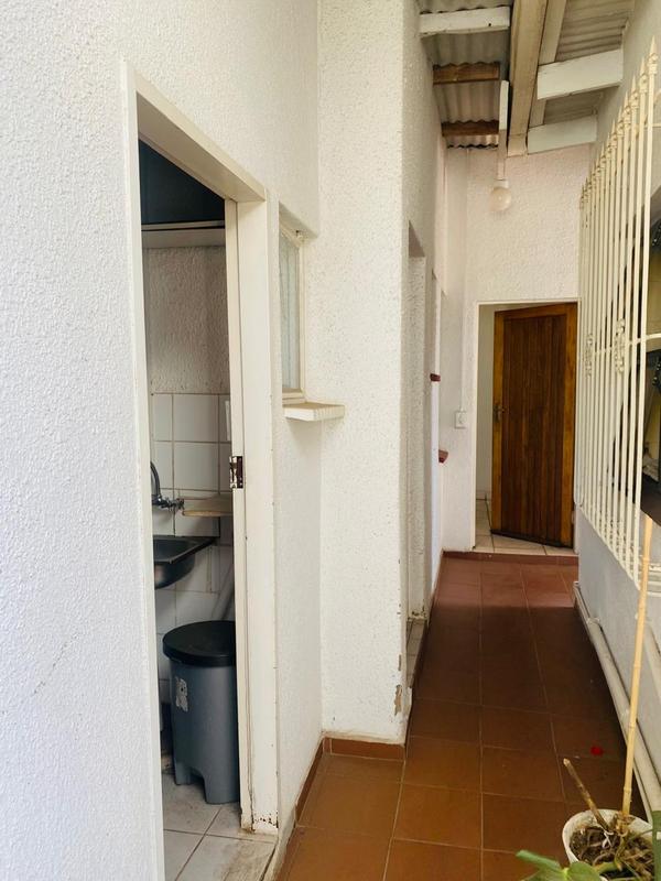 To Let 1 Bedroom Property for Rent in Kensington Gauteng
