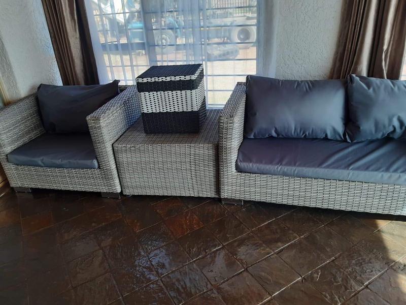 To Let 4 Bedroom Property for Rent in Meredale Gauteng