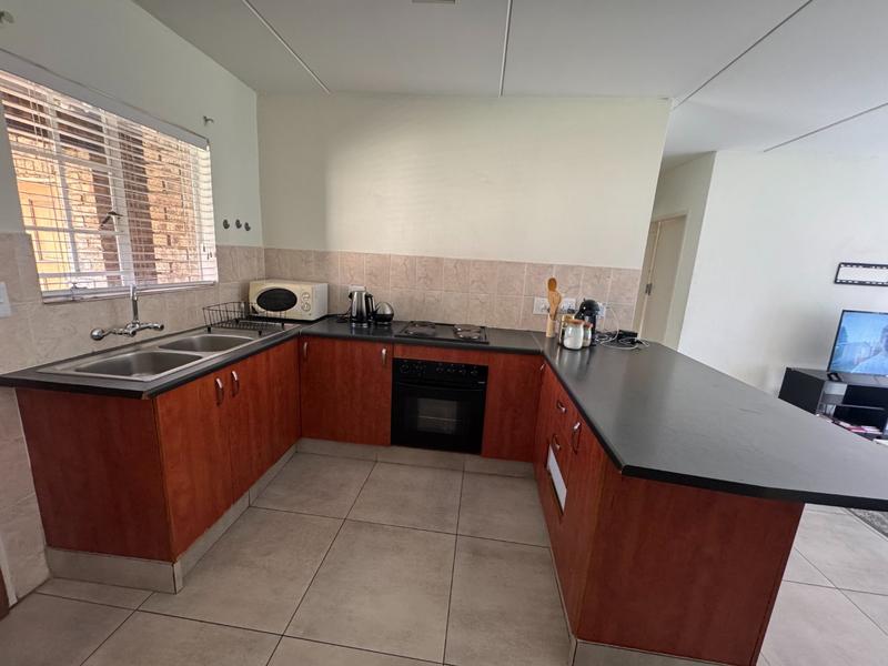 To Let 2 Bedroom Property for Rent in Erand Gardens Gauteng