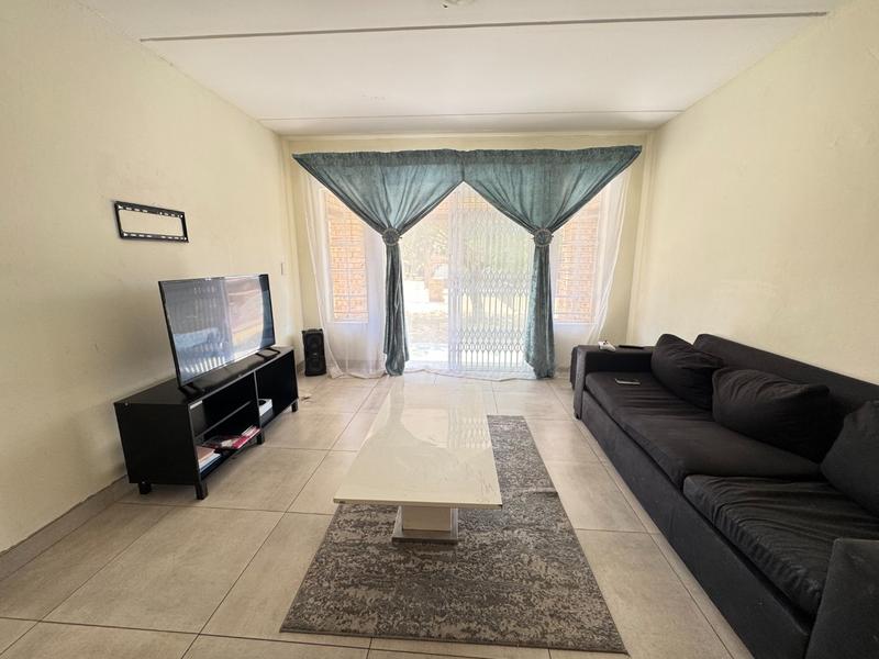To Let 2 Bedroom Property for Rent in Erand Gardens Gauteng