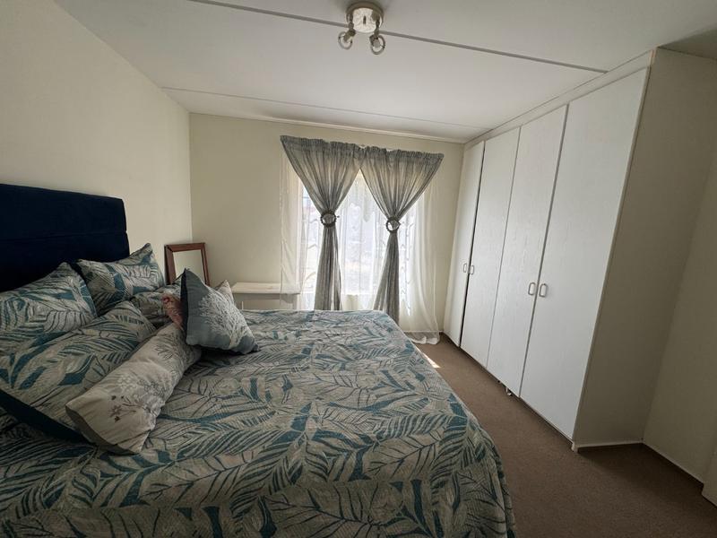 To Let 2 Bedroom Property for Rent in Erand Gardens Gauteng