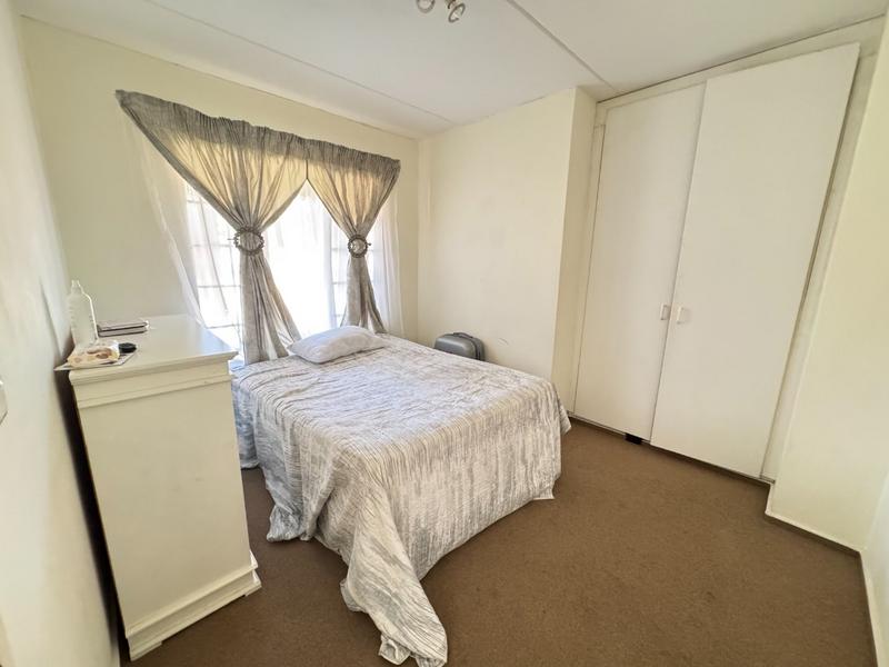 To Let 2 Bedroom Property for Rent in Erand Gardens Gauteng