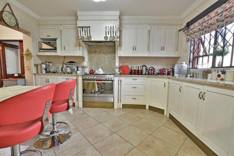 6 Bedroom Property for Sale in Glenvista Gauteng