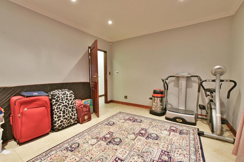 6 Bedroom Property for Sale in Glenvista Gauteng