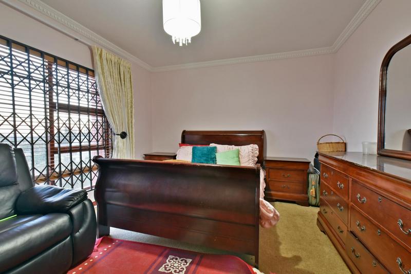 6 Bedroom Property for Sale in Glenvista Gauteng