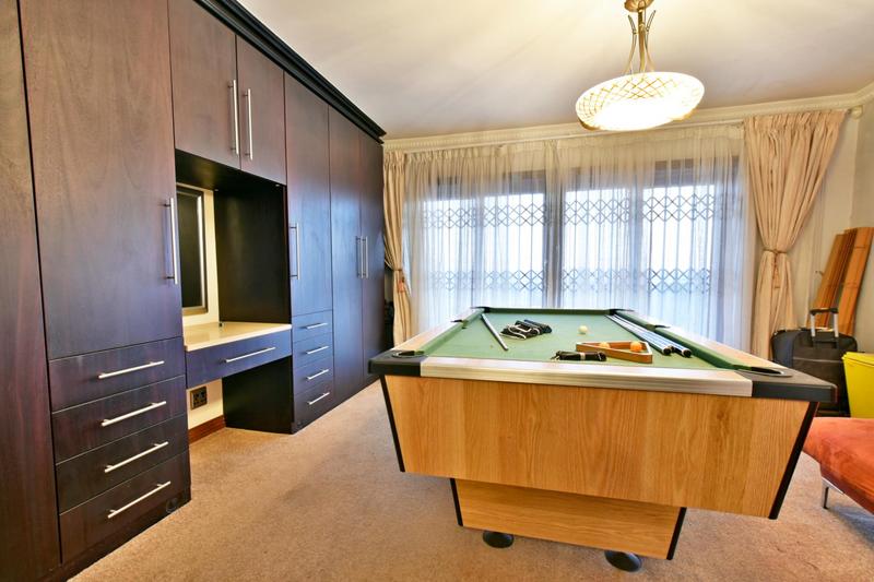 6 Bedroom Property for Sale in Glenvista Gauteng