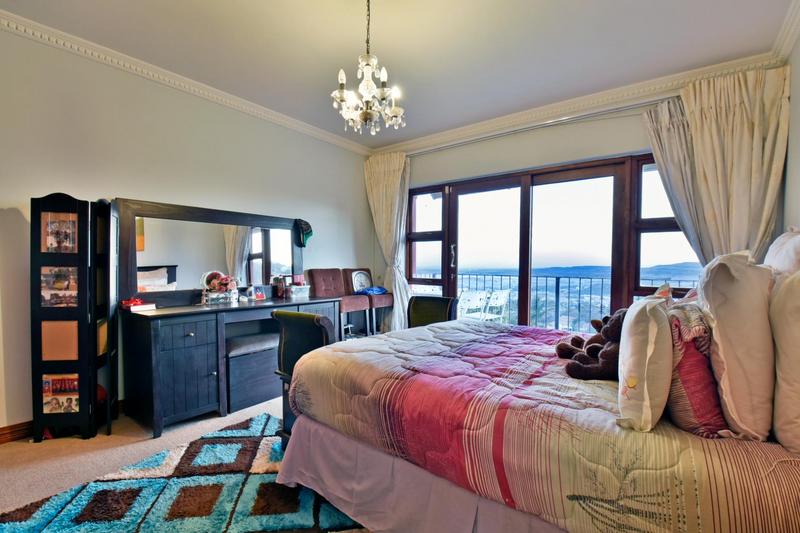 6 Bedroom Property for Sale in Glenvista Gauteng