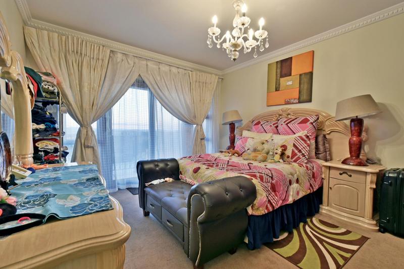 6 Bedroom Property for Sale in Glenvista Gauteng