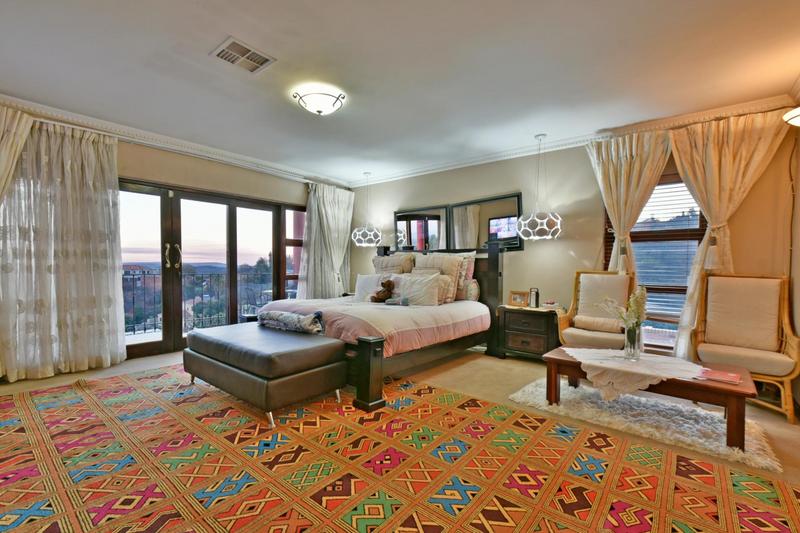 6 Bedroom Property for Sale in Glenvista Gauteng