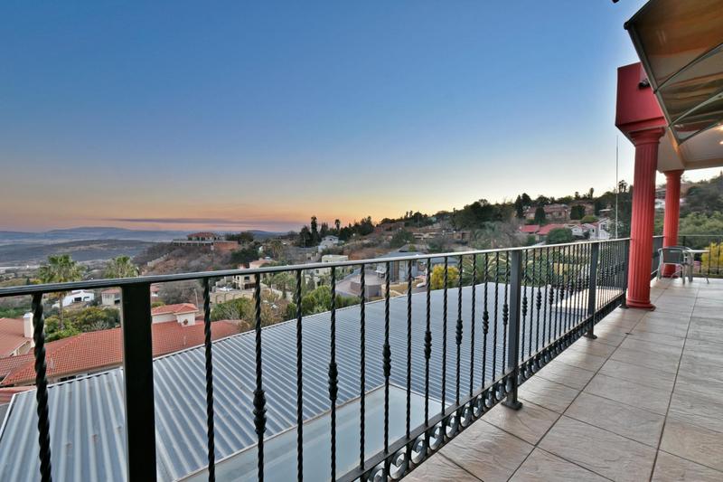 6 Bedroom Property for Sale in Glenvista Gauteng