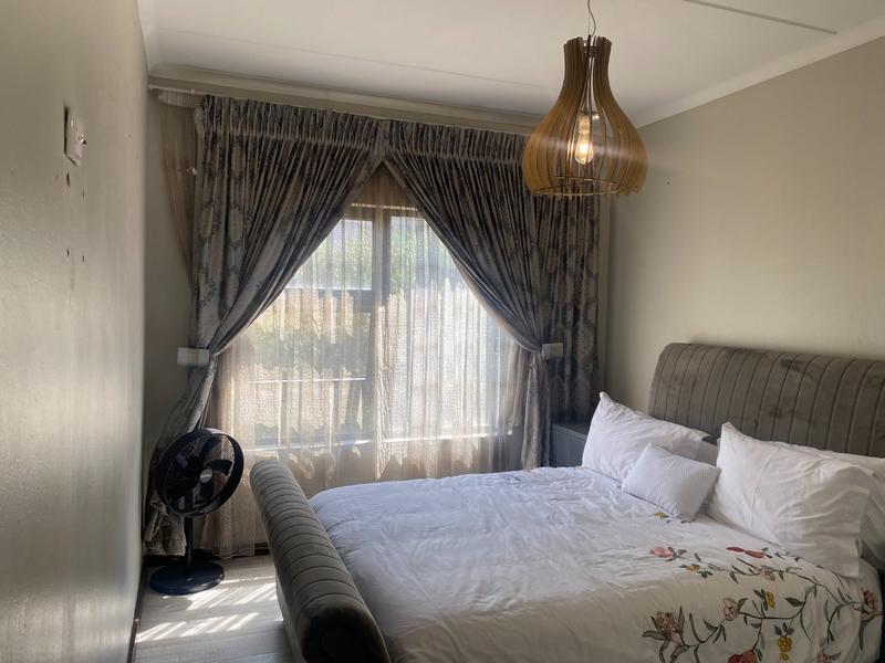 To Let 2 Bedroom Property for Rent in The View Gauteng