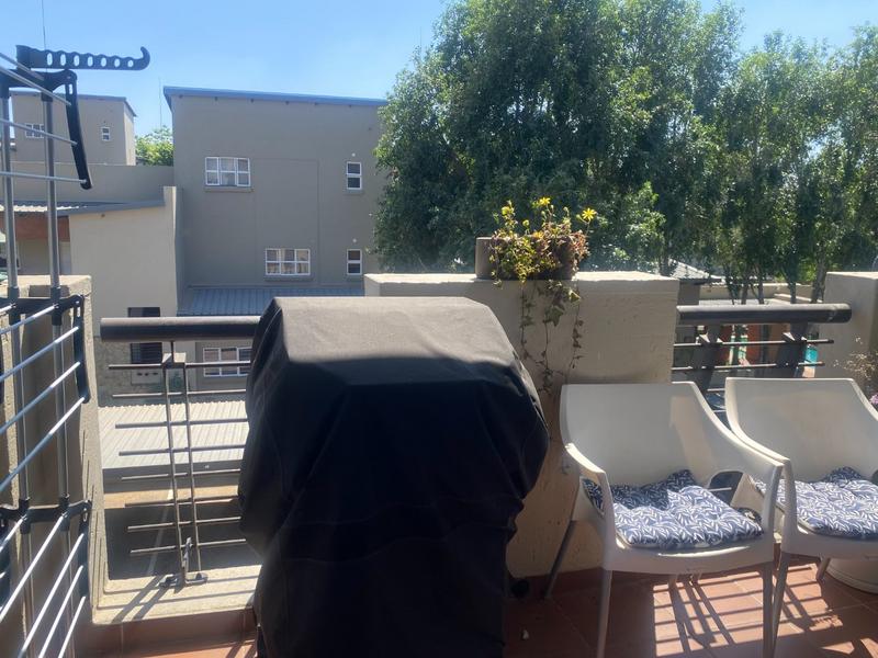To Let 2 Bedroom Property for Rent in Lonehill Gauteng