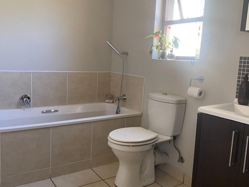 1 Bedroom Property for Sale in Broadacres Gauteng