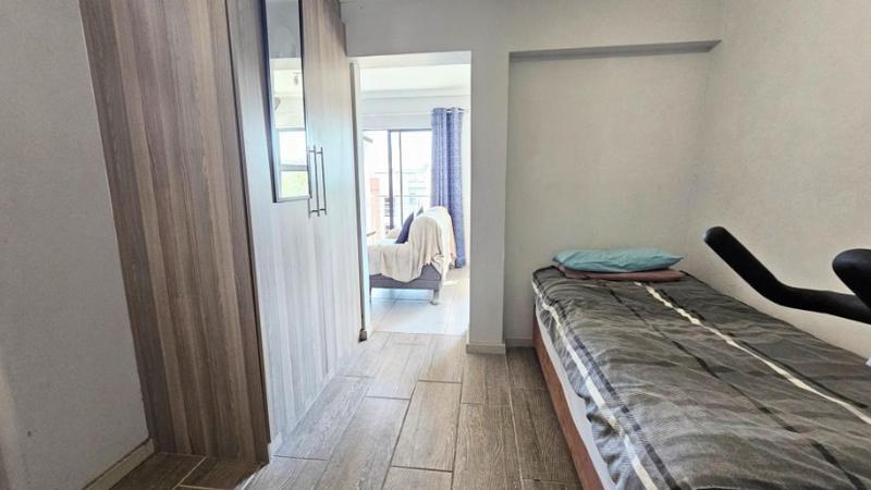 1 Bedroom Property for Sale in Sebenza Gauteng