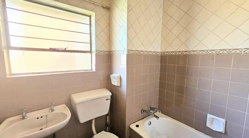 1 Bedroom Property for Sale in Malvern East Gauteng