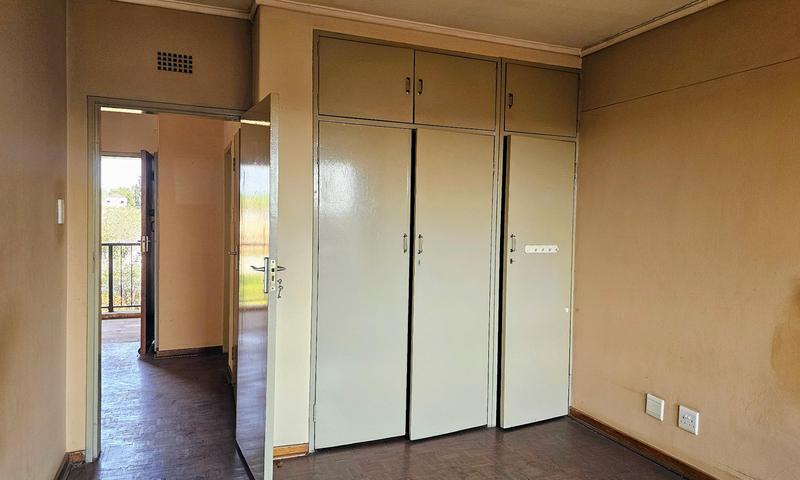 1 Bedroom Property for Sale in Malvern East Gauteng