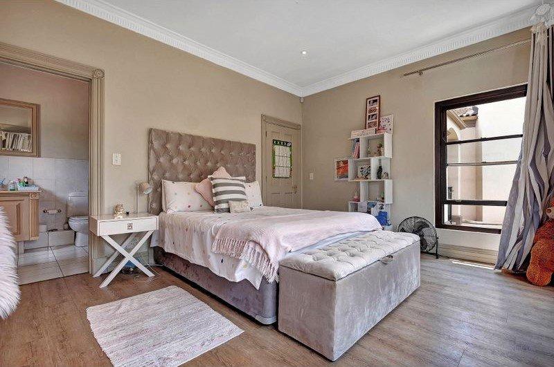 To Let 4 Bedroom Property for Rent in Dainfern Golf Estate Gauteng