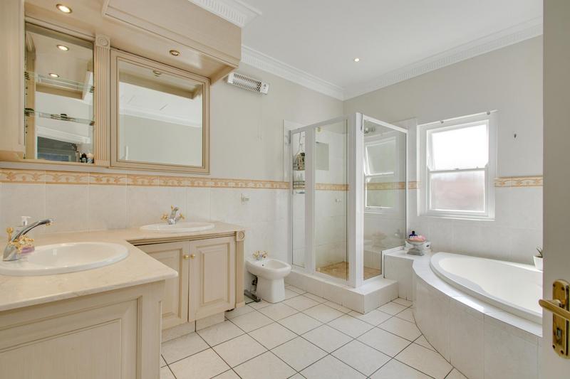 To Let 4 Bedroom Property for Rent in Dainfern Golf Estate Gauteng